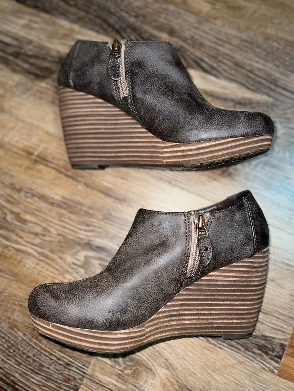 Dr. Scholl’s True Comfort Harlie Wedge Ankle Booties - Brown, Size 8 - Picture 5 of 10